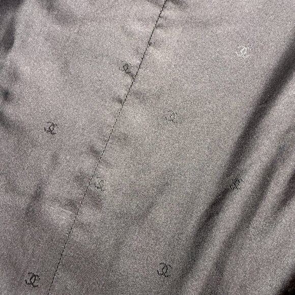 Chanel | FR44, US 8-10 | Vintage '98 Autumn Black Wool Skirt w/ Logo Silk Lining - Picture 3 of 9